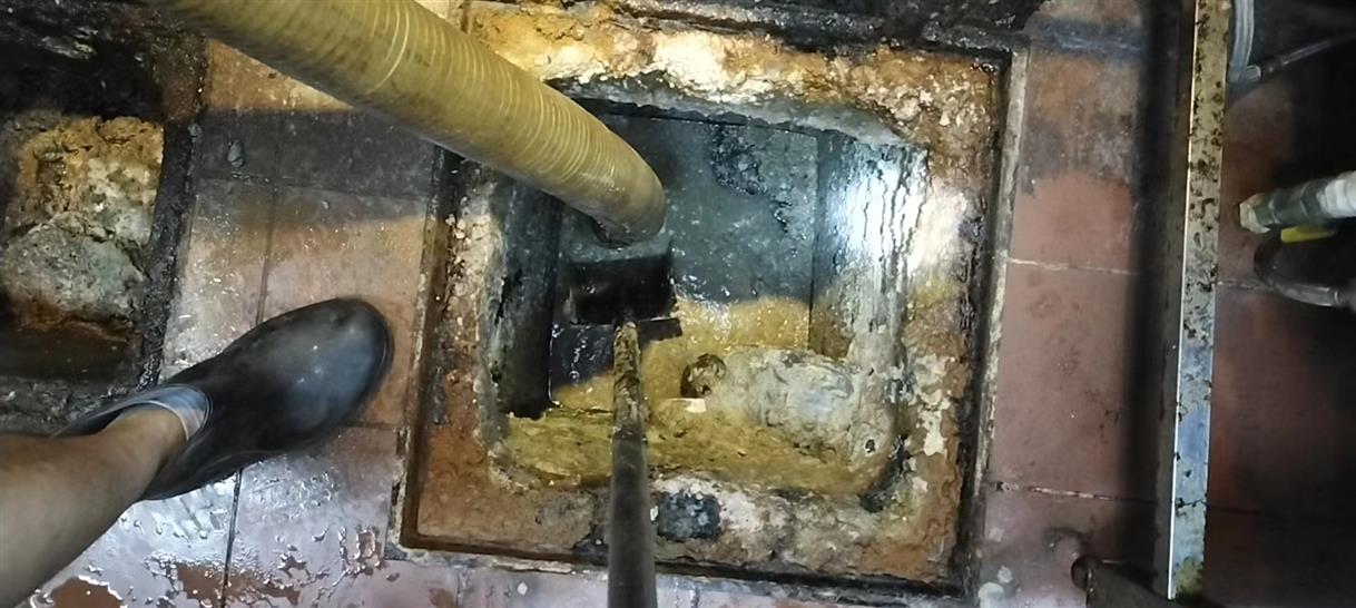 北川污水池清理一般都有毒气，怎么预防中毒呢？